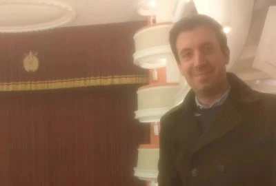 Catanzaro, esce “Scrollare il cuore”: il nuovo saggio di Ferdinando Capicotto sull’amore nell’era dei social