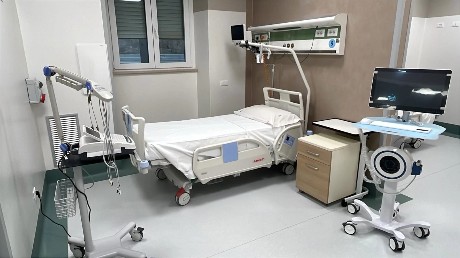 Sanità, all'Annunziata di Cosenza inaugura il nuovo reparto di Nefrologia, dialisi e trapianto