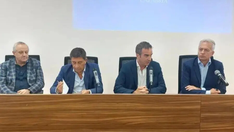 images Aree interne, presentate in Cittadella le iniziative per ripopolare i borghi calabresi 
