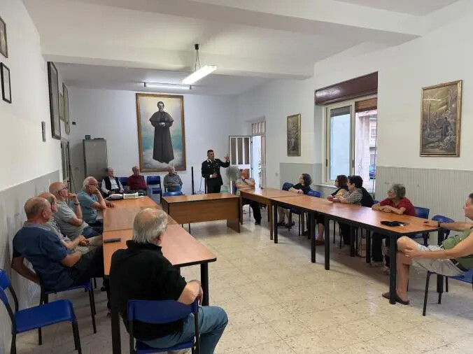 images Bova Marina, i carabinieri incontrano gli anziani