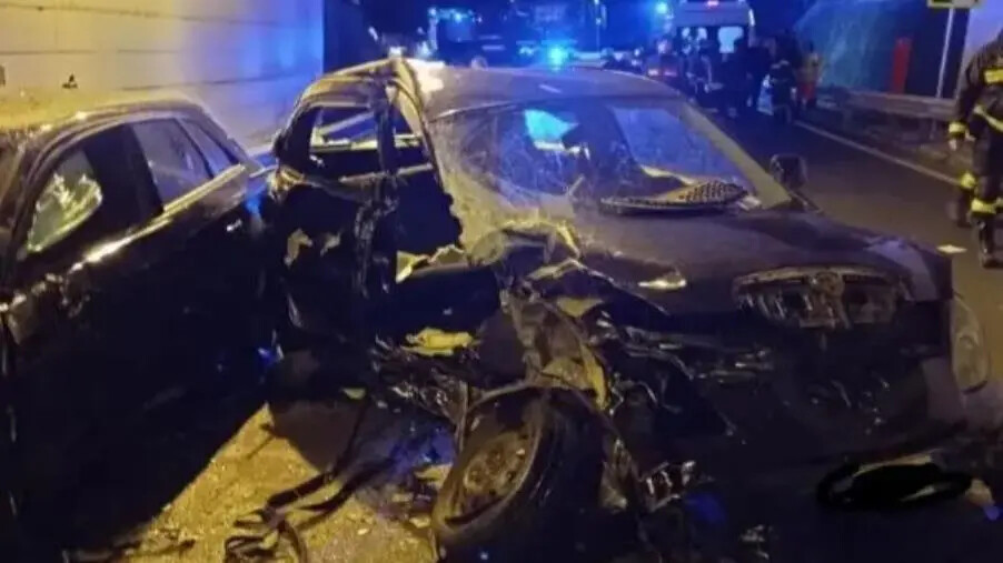 Scontro mortale a Catanzaro, tutti negativi all'alcoltest: eseguito esame esterno sulla vittima images Scontro mortale a Catanzaro, tutti negativi all'alcoltest: eseguito esame esterno sulla vittima