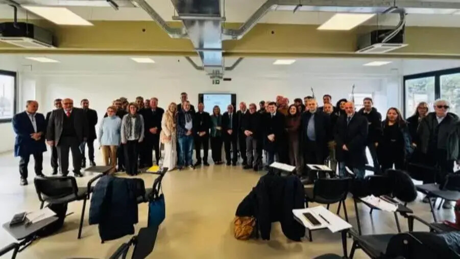 images "Natale 2024 Insieme per il lavoro e la carità": a Lamezia mons. Paris nell’area industriale 