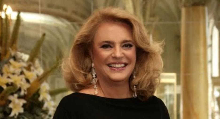 images Vincenzo Speziali: "Pure Ira (von Fürstenberg)...se ne va"