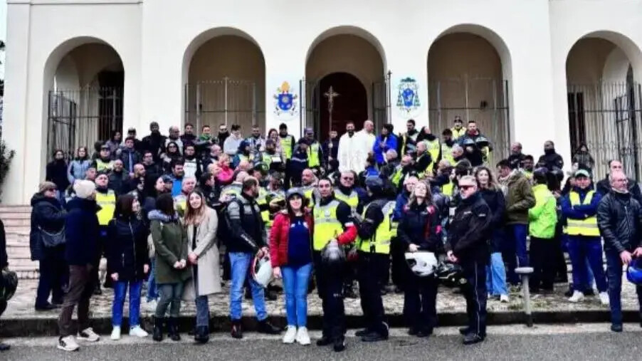 Motori, sicurezza e fede: Gimigliano accoglie il Moto Club della Polizia di Stato images Motori, sicurezza e fede: Gimigliano accoglie il Moto Club della Polizia di Stato