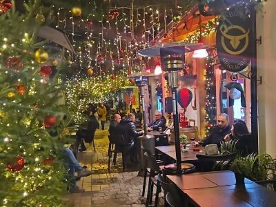 La “Via del Vischio” illumina i vicoletti di Soverato: atmosfera natalizia con l’iniziativa dell’Associazione Sole images La “Via del Vischio” illumina i vicoletti di Soverato: atmosfera natalizia con l’iniziativa dell’Associazione Sole