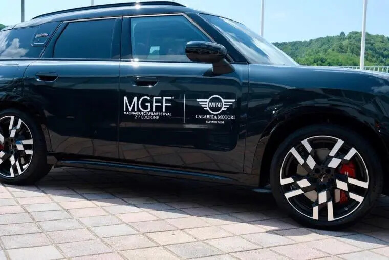 Magna Graecia Film Festival, gli ospiti viaggeranno sulle MINI del Gruppo Calabria Motori
images Magna Graecia Film Festival, gli ospiti viaggeranno sulle MINI del Gruppo Calabria Motori
