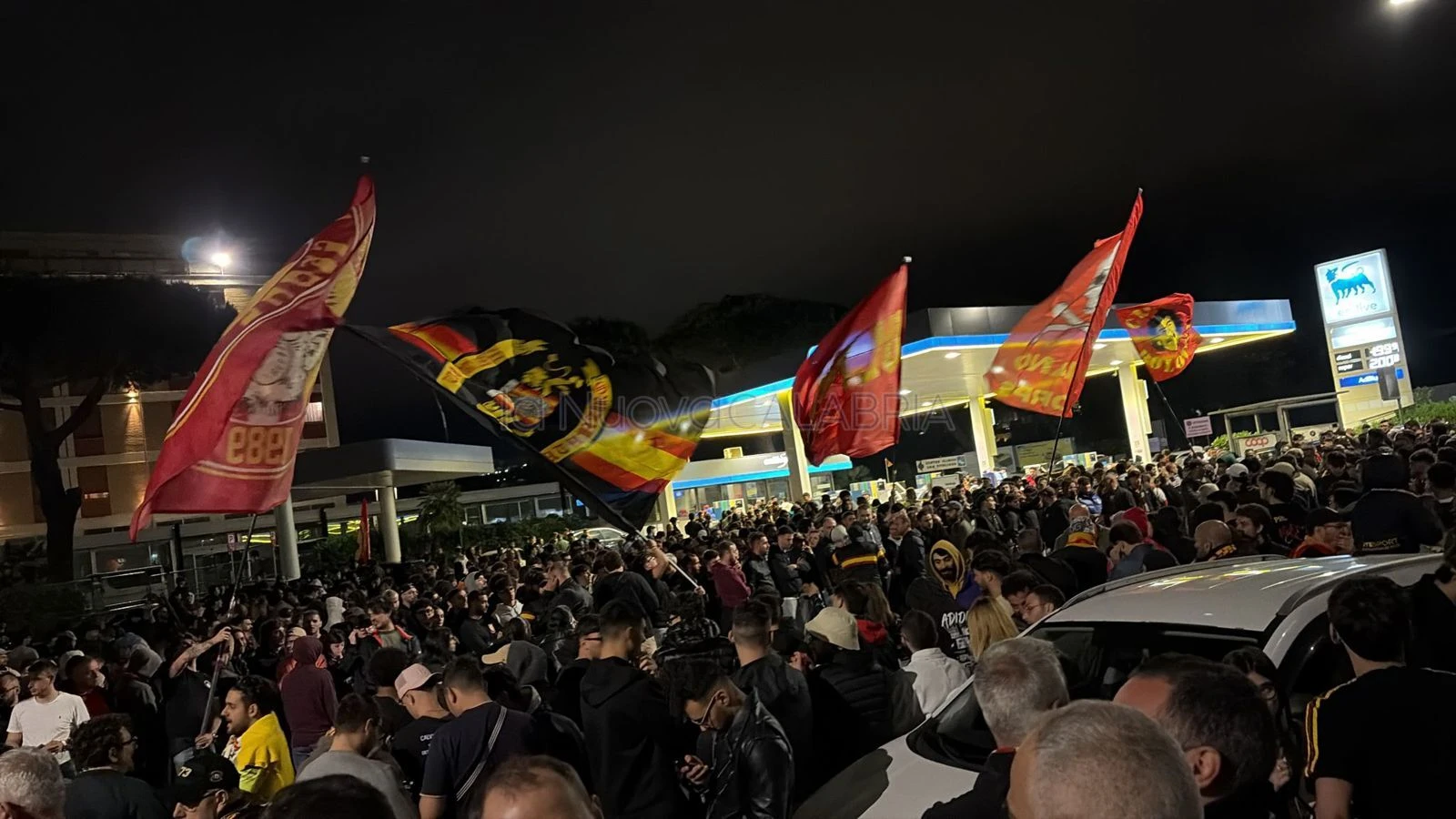 Catanzaro, la Curva “Capraro” chiama a raccolta il popolo giallorosso per la finale contro il Monza