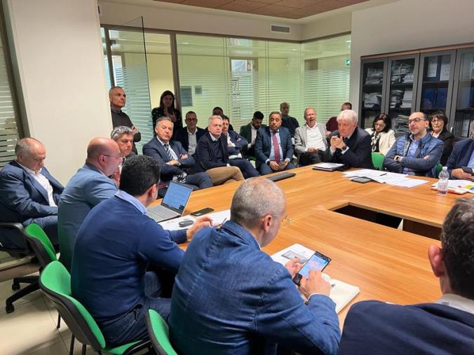 Risorsa idrica: istituita cabina di regia per monitorare la disponibilità e garantire l'utilizzo ai fini potabili, irrigui ed industriali images Risorsa idrica: istituita cabina di regia per monitorare la disponibilità e garantire l'utilizzo ai fini potabili, irrigui ed industriali