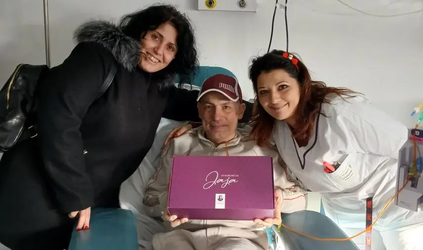 images Doni speciali dall'associazione Jole Santelli per 4500 malati oncologici calabresi