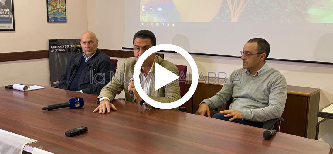 images Al MusMi di Catanzaro "Il Mondo al Contrario" del generale Vannacci 
