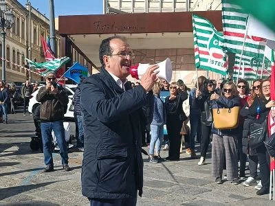 Vertenza Telecontact, Enzo Bruno: "Si apra una trattativa nazionale, difendere 450 lavoratori significa difendere dignità e coesione sociale"