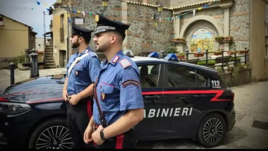 images Non paga il suo avvocato e dopo  inizia anche a perseguitarlo: arrestato nel Vibonese 