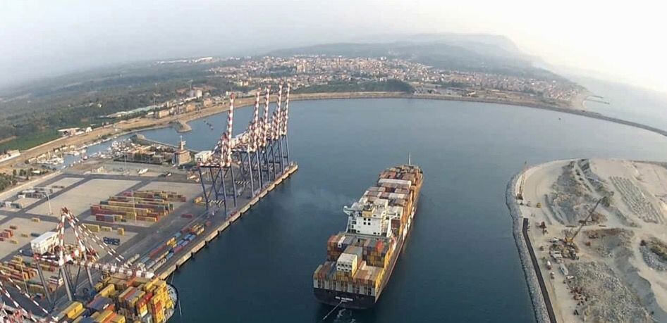 images Gioia Tauro supera i 4 milioni di TEU, Fit Cisl: "Grazie all’impegno dei lavoratori portuali e alla sinergia di tutti"