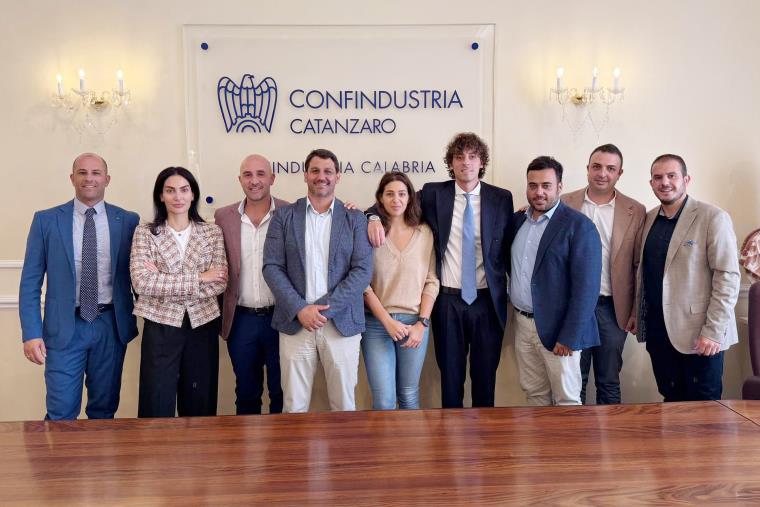 Eletto il nuovo presidente dei Giovani Imprenditori Ance Catanzaro: è Claudio Nisticò
images Eletto il nuovo presidente dei Giovani Imprenditori Ance Catanzaro: è Claudio Nisticò