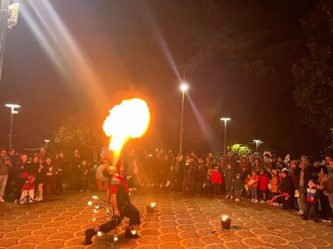 Cinquefrondi inaugura il Villaggio di Natale tra magia, divertimento e allegria images Cinquefrondi inaugura il Villaggio di Natale tra magia, divertimento e allegria
