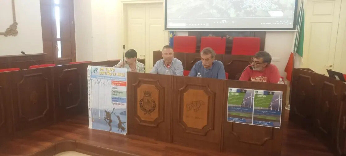 Squillace, si discute di Eolico Off Shore e On Shore. Il sindaco: “Contrari a parco eolico nel nostro golfo” images Squillace, si discute di Eolico Off Shore e On Shore. Il sindaco: “Contrari a parco eolico nel nostro golfo”