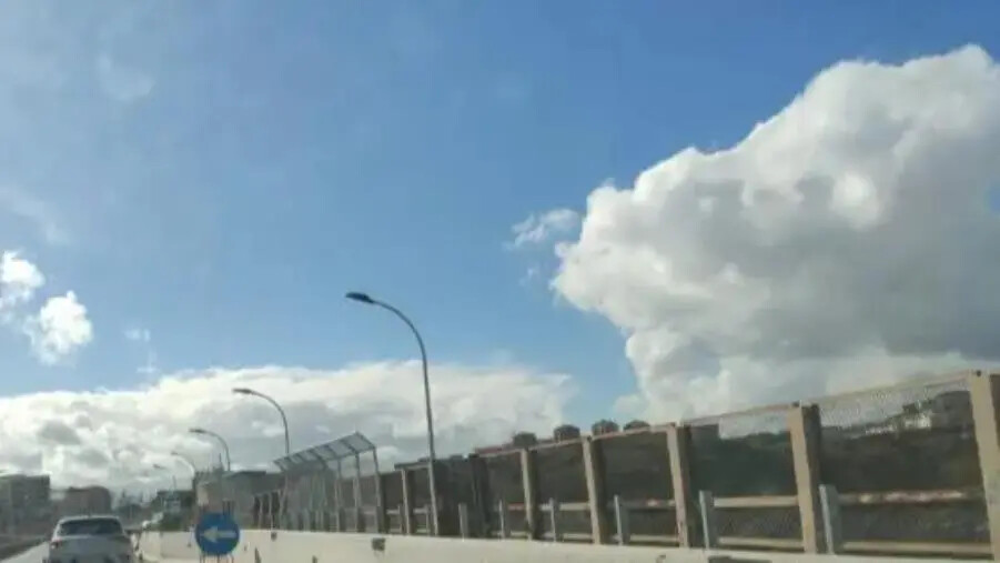 images Ponte Morandi, in corso l'installazione delle barriere anti scavalco 
