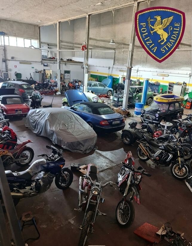 Polstrada, 6 mesi di controlli: 22 denunce, sequestrati motori e oltre 100.000 euro di sanzioni (IL BILANCIO) images Polstrada, 6 mesi di controlli: 22 denunce, sequestrati motori e oltre 100.000 euro di sanzioni (IL BILANCIO)