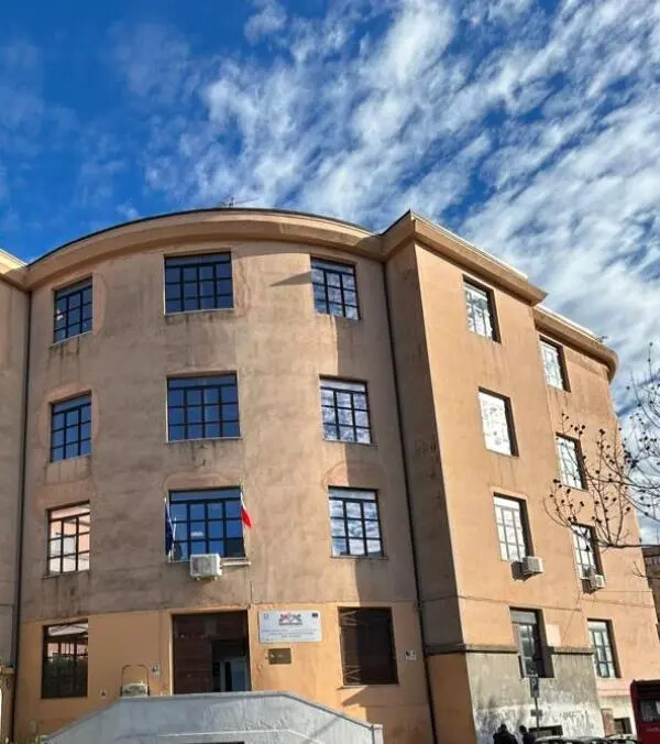 Catanzaro, l'Istituto "De Nobili" pronto per il terzo Open day: debutto del liceo Made in Italy images Catanzaro, l'Istituto "De Nobili" pronto per il terzo Open day: debutto del liceo Made in Italy