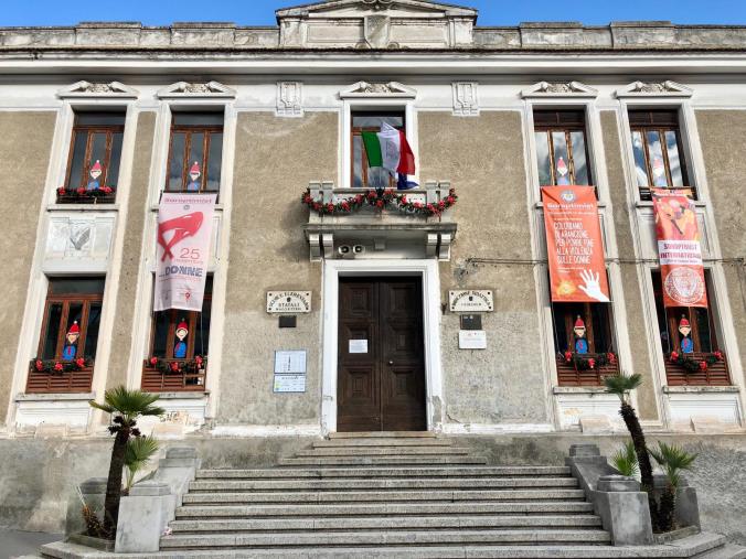 Lamezia Terme. Funziona la prevenzione Covid all’istituto Comprensivo Perri-Pitagora: il racconto di un genitore images Lamezia Terme. Funziona la prevenzione Covid all’istituto Comprensivo Perri-Pitagora: il racconto di un genitore