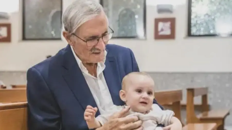 Addio a Traversa, il figlio Cesare: "Grazie di cuore a tutti, grazie Catanzaro" images Addio a Traversa, il figlio Cesare: "Grazie di cuore a tutti, grazie Catanzaro"