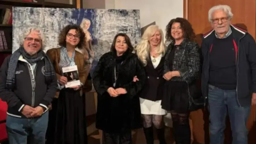 images A Marcellinara “Frammenti di emozioni” con l’artista Carmela Bueti 