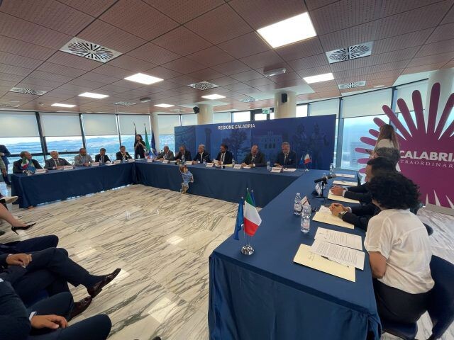 Manifestazione di interesse per la Hong Kong International Wine & Spirits Fair 2026 images Manifestazione di interesse per la Hong Kong International Wine & Spirits Fair 2026