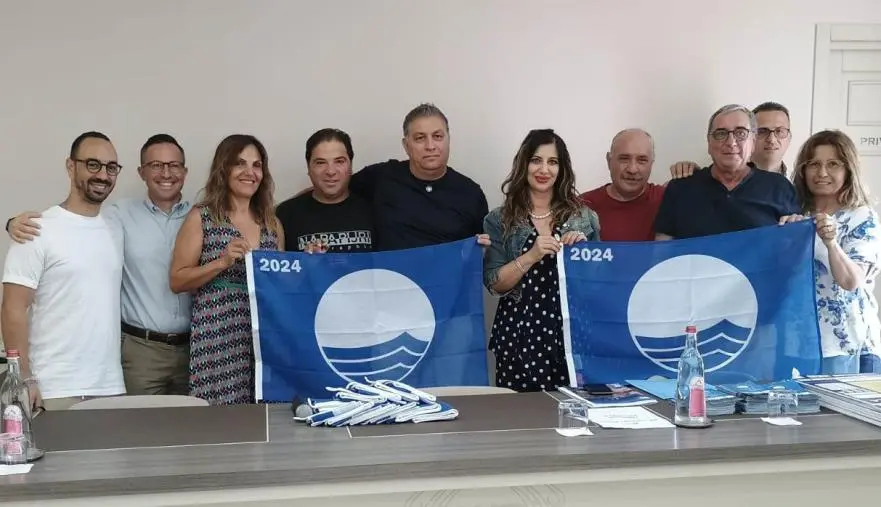 images Bandiera blu Catanzaro, incontro fra Iemma e stabilimenti balneari 
