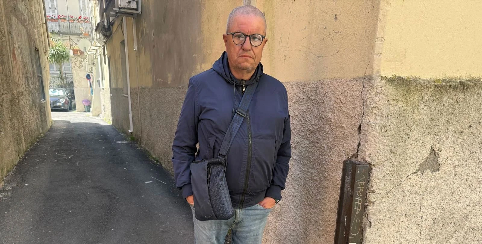 Catanzaro, si lancia su una donna e la molesta: straniero messo in fuga da un passante