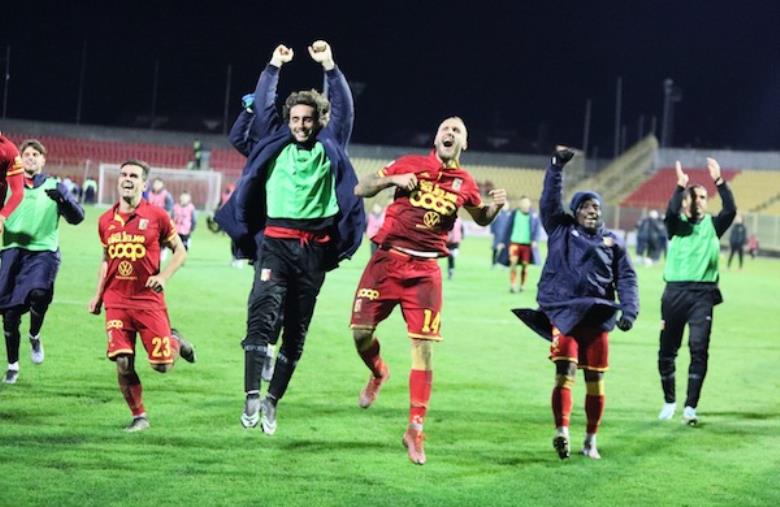 images Coppa Italia Serie C, Foggia e Catanzaro in campo alle 14.30: le probabili formazioni