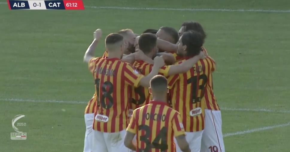 Us Catanzaro 1929, Aquile di nuovo al lavoro. Meno grave del previsto l'infortunio di Martinelli images Us Catanzaro 1929, Aquile di nuovo al lavoro. Meno grave del previsto l'infortunio di Martinelli