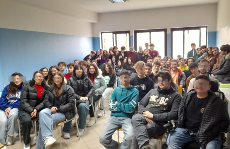 images "A scuola con gli artisti del nostro tempo": al Galilei di Lamezia l'incontro sull'arte contemporanea 