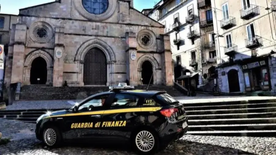 Raccoglievano informazioni dal sito Inps per cederle a società: arrestati tre finanzieri a Cosenza images Raccoglievano informazioni dal sito Inps per cederle a società: arrestati tre finanzieri a Cosenza