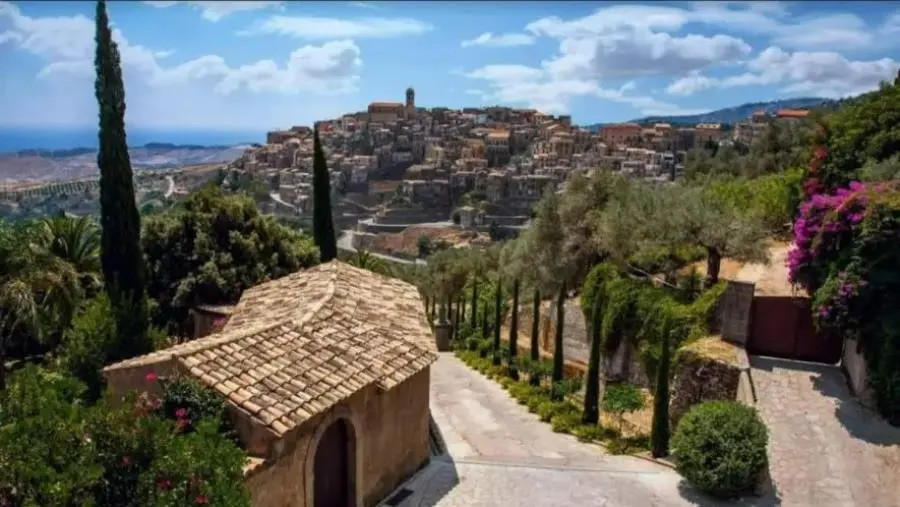 Lettera a Tito, per la settimana Santa tanti i turisti a Badolato città d’arte images Lettera a Tito, per la settimana Santa tanti i turisti a Badolato città d’arte