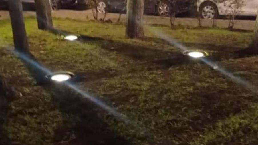 images Catanzaro, ripristinati i faretti per l'illuminazione dei giardinetti Nicholas Green