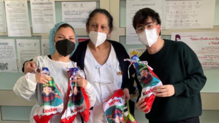 La Befana di "Catanzaro è la mia città" porta doni all'Oncoematologia pediatrica images La Befana di "Catanzaro è la mia città" porta doni all'Oncoematologia pediatrica