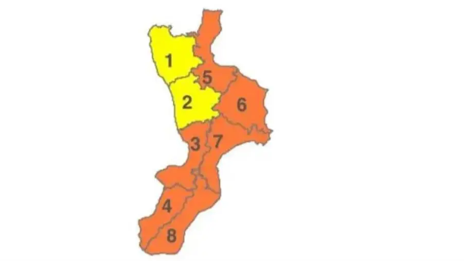 images Allerta meteo a Catanzaro: domani scuole chiuse