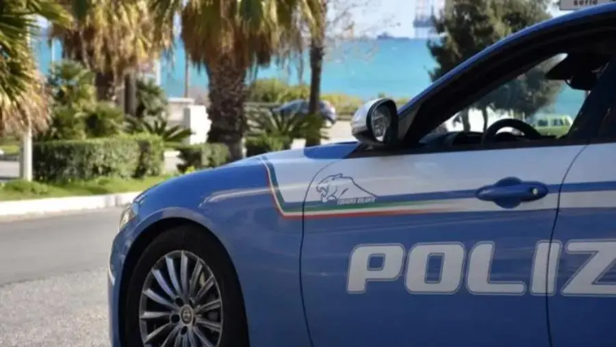 images Crotone, droga in casa: arrestata  