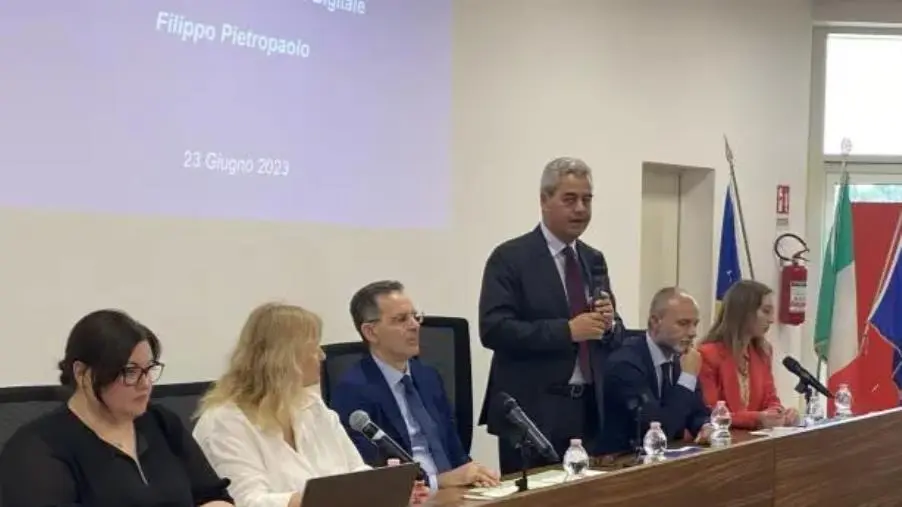 images Calabria più digitale, la Regione presenta il progetto per i Comuni: benefici anche alle imprese
