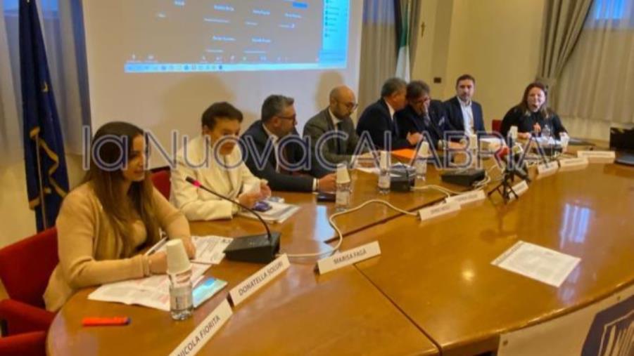 “Dal regionalismo all'autonomia differenziata: ieri, oggi, domani”, nell’incontro dibattito promosso da Ande Catanzaro
 images “Dal regionalismo all'autonomia differenziata: ieri, oggi, domani”, nell’incontro dibattito promosso da Ande Catanzaro