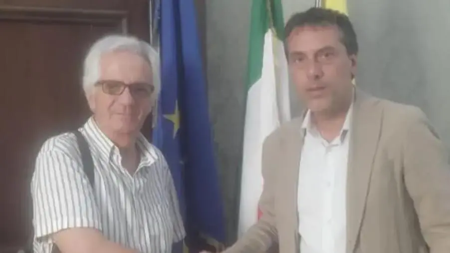 Nuova Genesi incontra Fiorita: "Il sindaco è stato molto attento ai problemi esposti" images Nuova Genesi incontra Fiorita: "Il sindaco è stato molto attento ai problemi esposti"