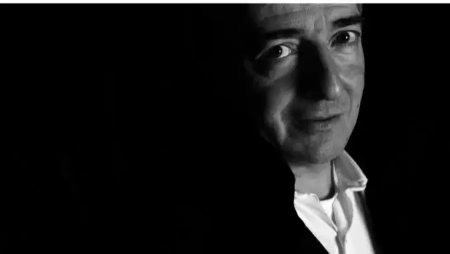 images Ama Calabria, domani a Lamezia Terme va in scena "Pinocchio libero tutti di e con Bustric"