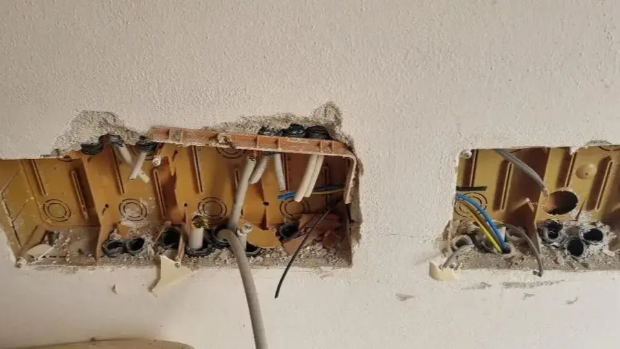 Isola Capo Rizzuto, tentano di rubare dei cavi in rame: colti sul fatto e arrestati images Isola Capo Rizzuto, tentano di rubare dei cavi in rame: colti sul fatto e arrestati