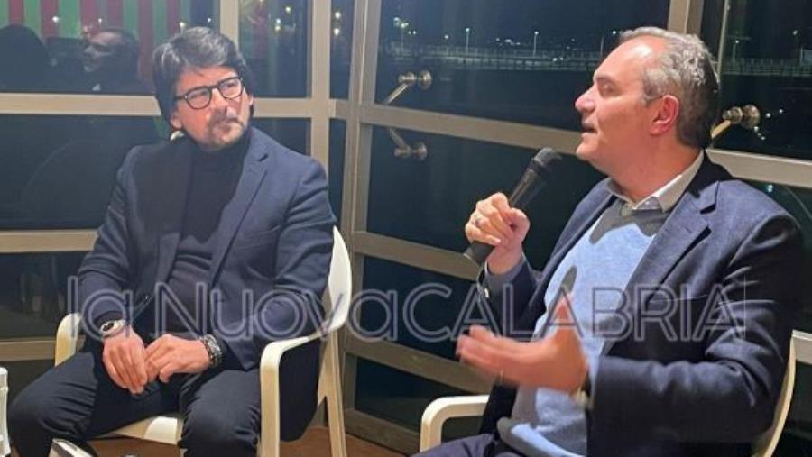 Rassegna Libri&Bollicine, grande partecipazione al Marca per l'incontro con de Magistris images Rassegna Libri&Bollicine, grande partecipazione al Marca per l'incontro con de Magistris