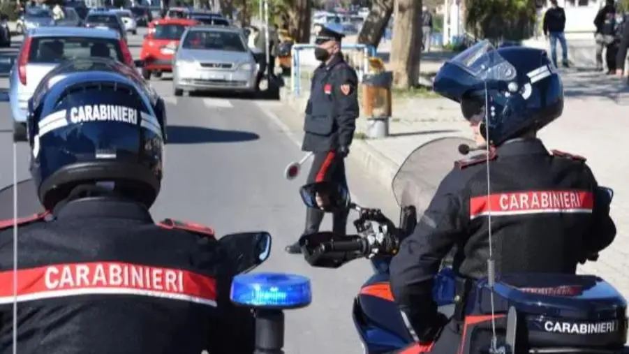 images Soverato, beccata con bilancino e droga: arrestata una ragazza del posto