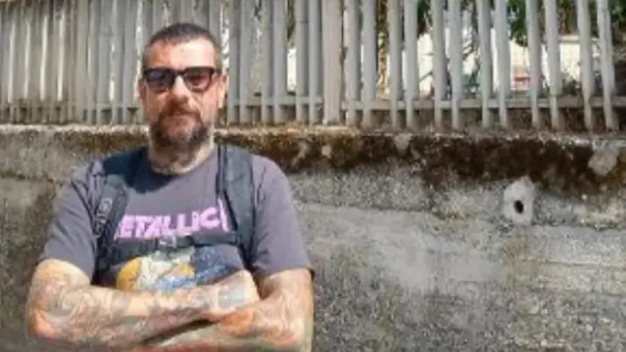 LuceFest, a San Pietro Magisano la firma di Tony Gallo in un nuovo maestoso murales images LuceFest, a San Pietro Magisano la firma di Tony Gallo in un nuovo maestoso murales