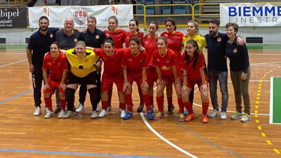 Futsal in rosa: lo Sporting Catanzaro Lido ai nastri di partenza images Futsal in rosa: lo Sporting Catanzaro Lido ai nastri di partenza
