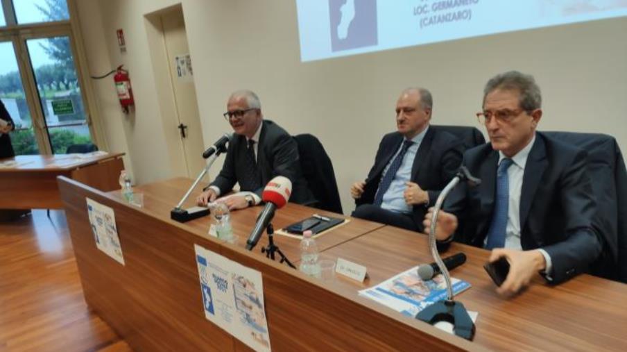images Inps, nel 2021 aumentati i percettori del reddito di cittadinanza: sono il 13% dei calabresi 