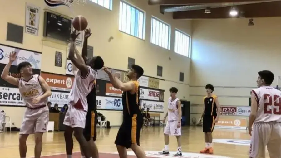 La Basket Academy Catanzaro liquida il Cus Cosenza: 91-51 images La Basket Academy Catanzaro liquida il Cus Cosenza: 91-51