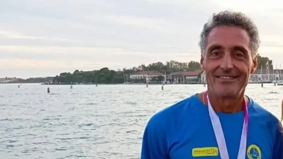 images Il maratoneta Vincenzo Mazzuca si distingue alla 'Venice Marathon'